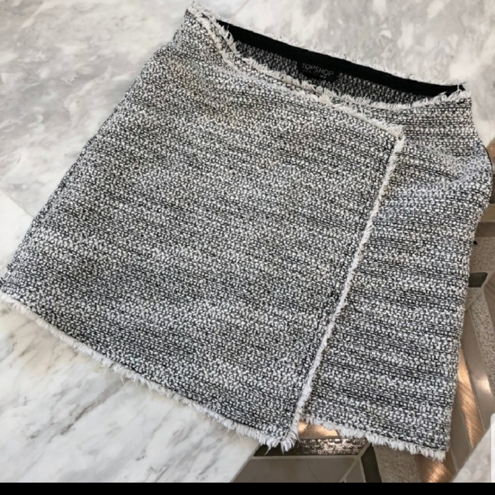 Cute Tweed Mini Skirt 💓